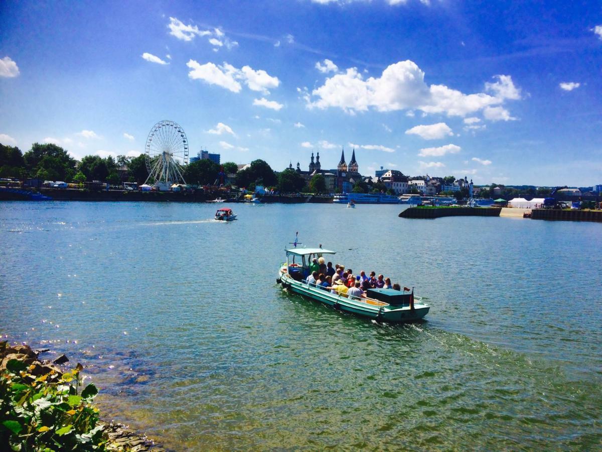 Haus Am Ufer Mit Rheinpanoramablick Lejlighed Koblenz  Eksteriør billede