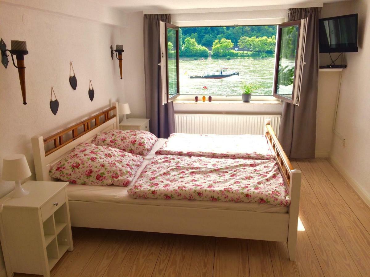 Haus Am Ufer Mit Rheinpanoramablick Lejlighed Koblenz  Eksteriør billede