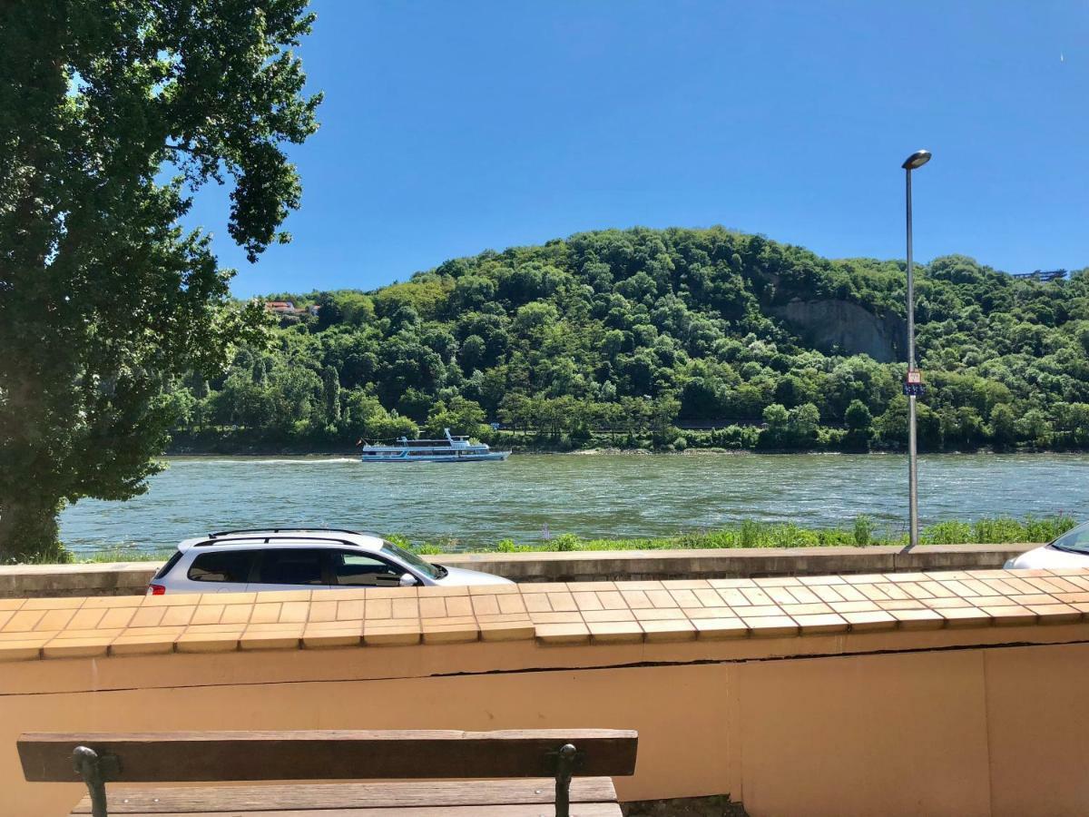 Haus Am Ufer Mit Rheinpanoramablick Lejlighed Koblenz  Eksteriør billede